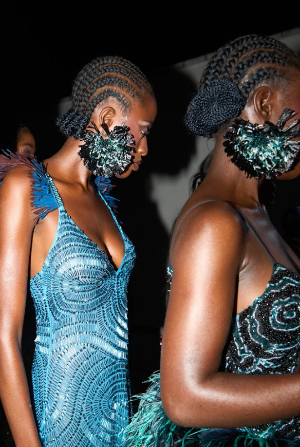 SOLARA RAFFIA EARRINGS (BLUE/BLACK)